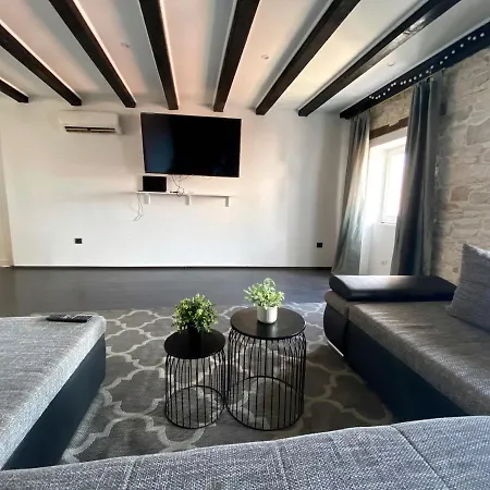 Layla Apartmani Vodnjan Esterno foto